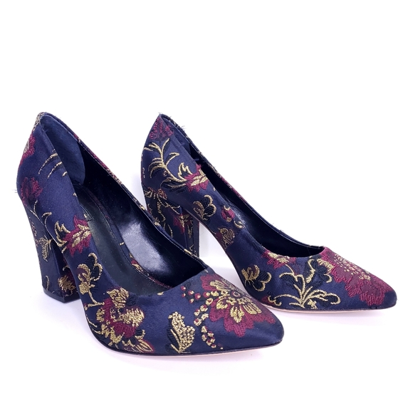 ANTONIO MELANI Shoes - Antonio Melani Size 6 Embroidered Floral Heels